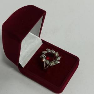 Футляр бархатный под кольцо, серьги бордовый 42301