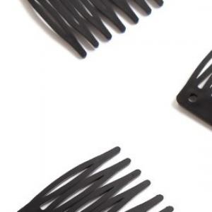 Гребень пластиковый для волос 3,5 на 3,2 см, черный 17067