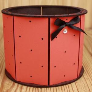 Кашпо подарочное деревянное 17*17*13 см Ретро красный 15084
