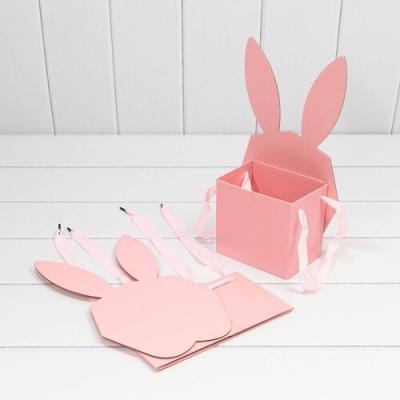 Коробка для цветов сборная 18*9.5*31 см Зайка розовый 443305