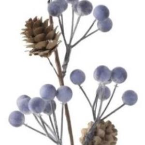 Новогодняя декоративная ветка с синими ягодками и шишками 33 см 50178