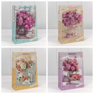Пакет ламинированный подарочный бумажный матовый 20х30х10 см Цветы 44479