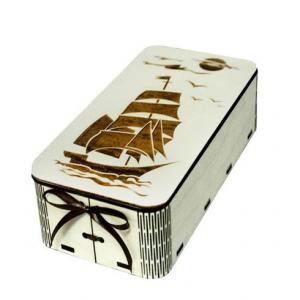 Подарочная коробка деревянная с гравировкой 13*7*5 см Парусник 15179