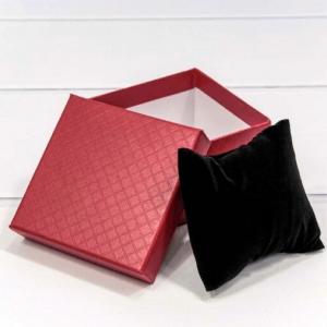 Подарочная коробка ювелирная 9.5*9.5*5.5 см Ромбики красный 449794