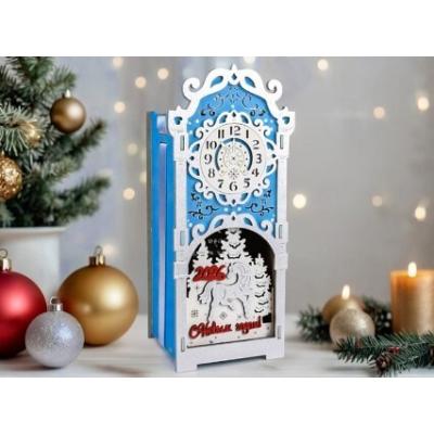 Подарочное кашпо деревянное 12*10*27 см Кормушка с ёлочной игрушкой 