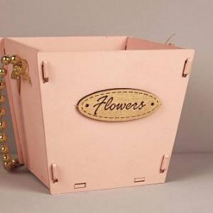 Подарочное кашпо деревянное конусом 12*12*10.5 см Flowers пудровый 153612