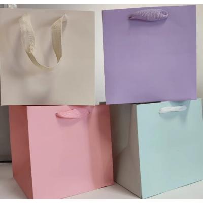 Подарочный пакет люкс бумажный 16х16х16 см 58524