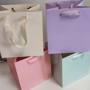 Подарочный пакет люкс бумажный 22х22х22 см Однотонная 58468