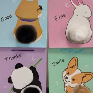 Подарочный пакет люкс бумажный 26х32х10 см Хвостики 521503