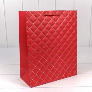 Подарочный пакет люкс бумажный 26х32х12 см Ромб красный 442121