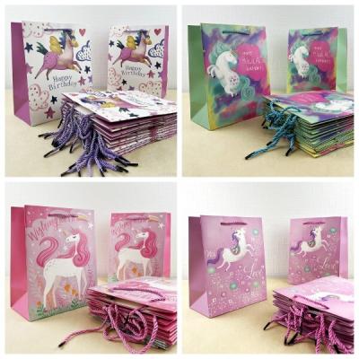 Подарочный пакет люкс бумажный 31х40х12 см Единорог 530465
