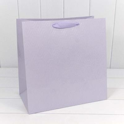 Подарочный пакет люкс бумажный 37х37х20 см Элегант сиреневый 447604