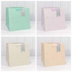 Подарочный пакет люкс бумажный с тиснением 30х30х30 см Эксклюзив 446991