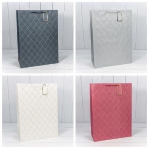 Подарочный пакет люкс бумажный с тиснением 40х55х20 см Ромбы 441367