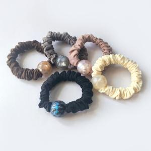 Резинка для волос с шариком 