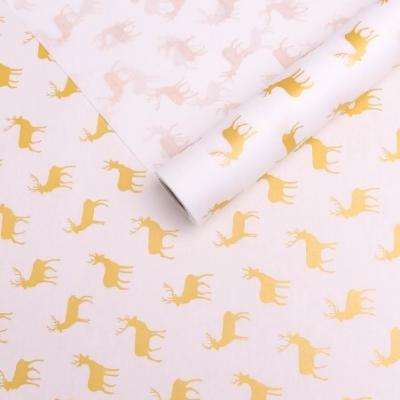 Бумага упаковочная новогодняя белый крафт 70 см*10 м Северные олени золото 50 г/м2