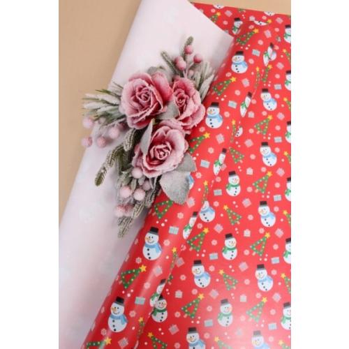 Бумага упаковочная новогодняя глянцевая 70*100 см Снеговик и треуголка на красном 10 л/уп 568027