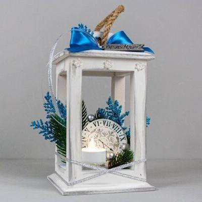 Фонарь с новогодней композицией, со свечой 11*11*20 см Дерево белый/голубой 15425