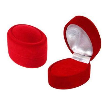 Футляр бархатный под кольцо, серьги красный овал с валиком