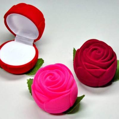 Футляр бархатный 'Розочка' розовый 42341