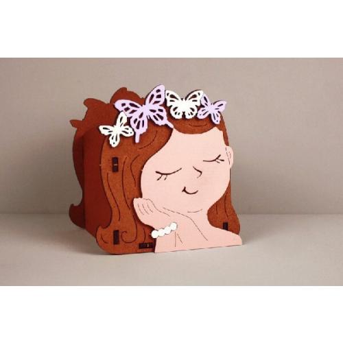 Кашпо подарочное деревянное 11*10*12 см Девочка Весна 15505