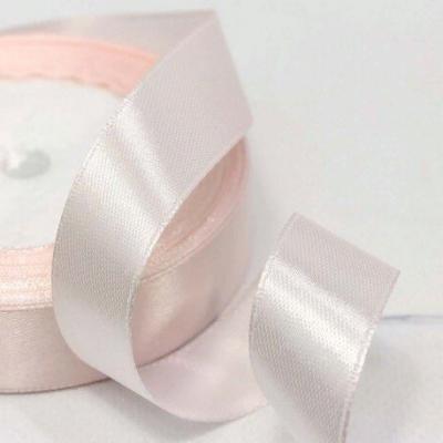 Лента атласная сатин 2 см*25 Y Бледный розовый 562-20/63