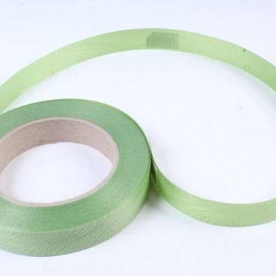 Лента полипропиленовая простая 2 см*50 ярд Однотонная тиснение дерево оливка 567683