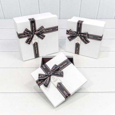 Набор подарочных коробок 3 в 1 квадрат 19*19*9.5 см С бантом белый 447581