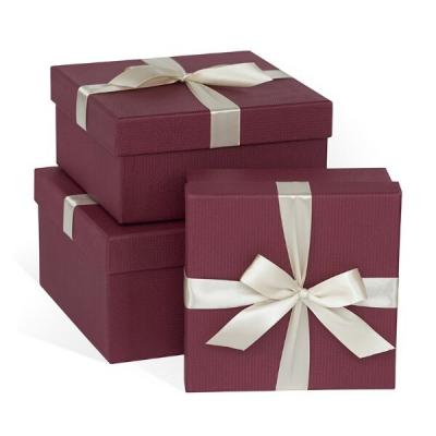 Набор подарочных коробок 3 в 1 квадрат 21*21*11 см С бантом тиснение Круг бордовый 540591