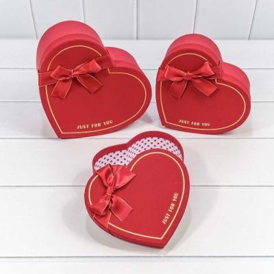 Набор подарочных коробок 3 в 1 сердце 22.2*19.5*9 см С бантом красный 444200