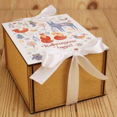 Новогодняя подарочка коробка из дерева 16*13*9 см Новогодние чудеса 15311