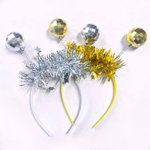 Ободок для волос 'Шарики и дождик' на цветном ободке 142285