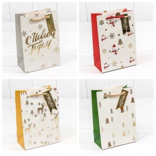 Пакет подарочный новогодний бумажный с тиснением 18х23х10 см Новый год 442133