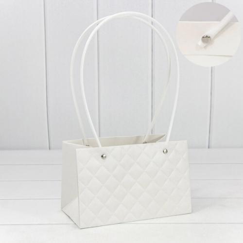 Пакет подарочный ваза для цветов 19*12*10.5 см Ромбы белый 441592