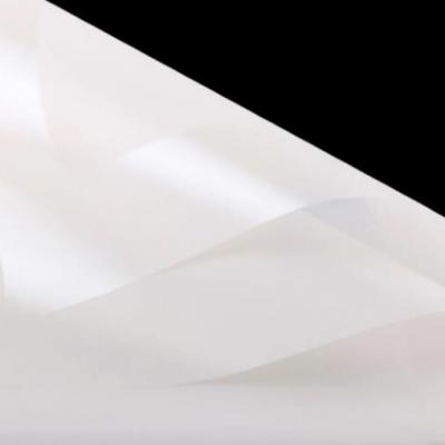 Пленка флористическая в листах 58*58 см С широкой каймой белый 20 л/уп 50238