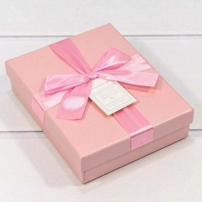Подарочная коробка прямоугольник 15.5*12.5*4.5 см Розовый с бантом 447118р