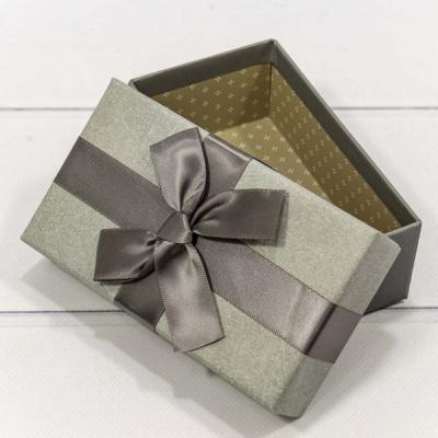 Подарочная коробка прямоугольник 15.5*9*5.8 см Зеленовато-серый 440197с