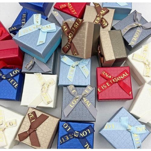 Подарочная коробка ювелирная С бантом 5*5*3 см 530886