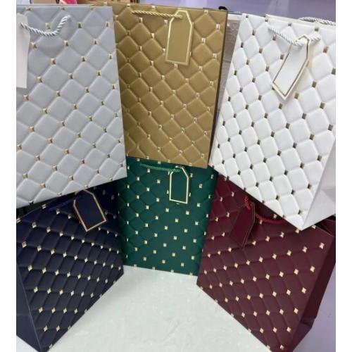 Подарочный пакет люкс бумажный 18х23х10 см 58479