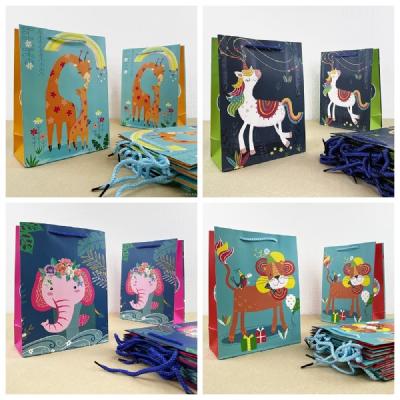 Подарочный пакет люкс бумажный 18х24х9 см 530795