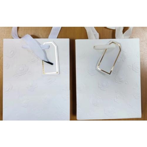 Подарочный пакет люкс бумажный 26х32х12 см 58685