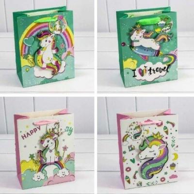 Подарочный пакет люкс бумажный с 3D аппликацией 18х23х10 см Единорог 440801