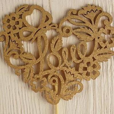 Топпер деревянный Love в сердце из цветов (11.2*30) Золото 153681